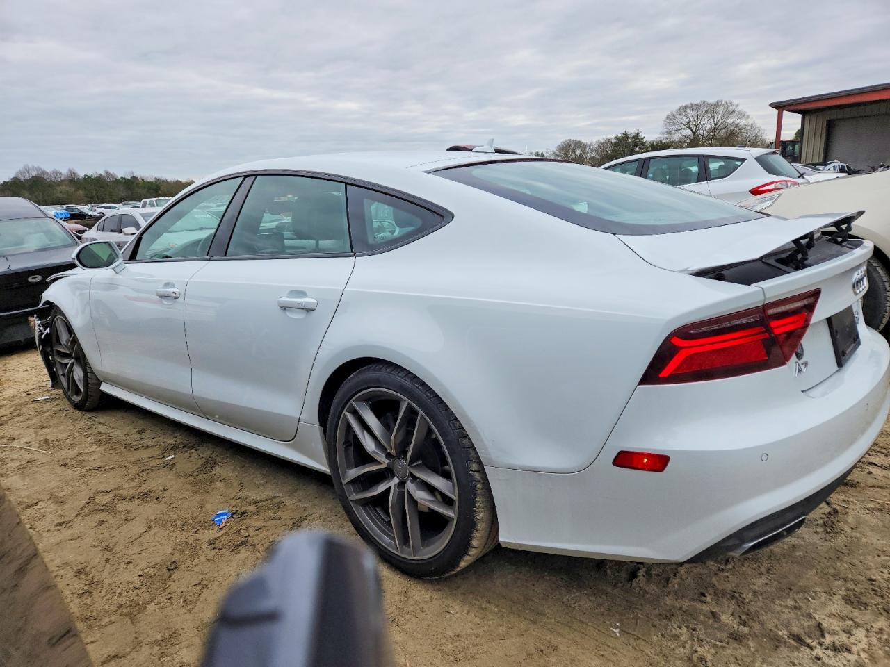 2016 Audi A7 VIN WAUWGAFC7GN058579 photo 2