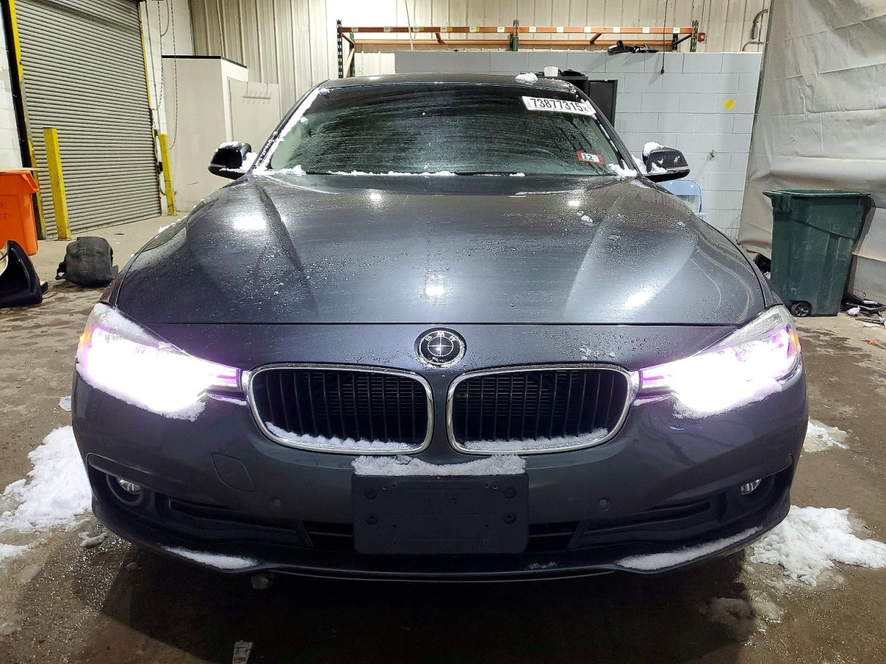 2018 3 series VIN WBA8A3C58JA494660 photo 5