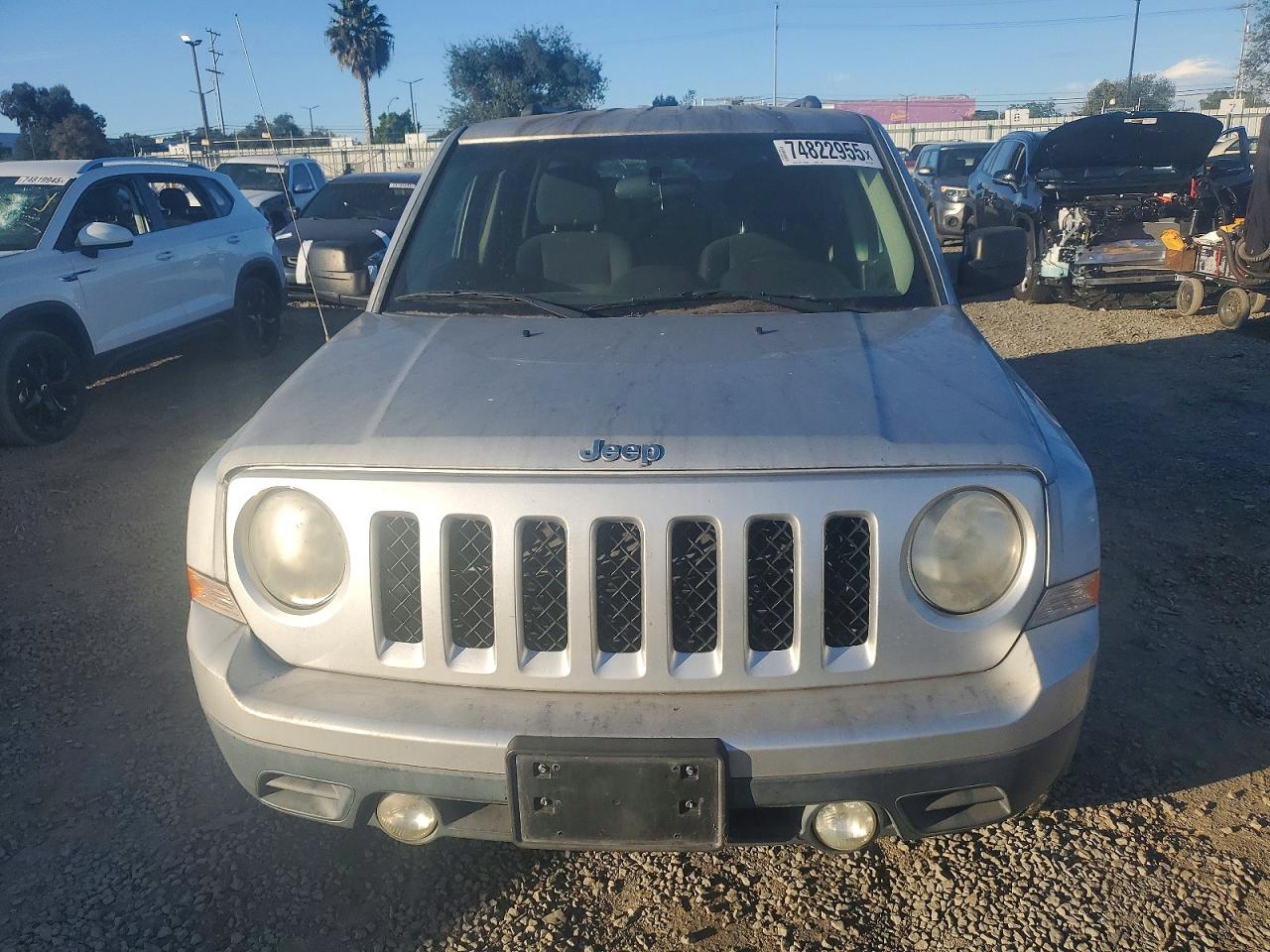 2011 Jeep Patriot VIN 1J4NT1GA2BD170349 photo 5