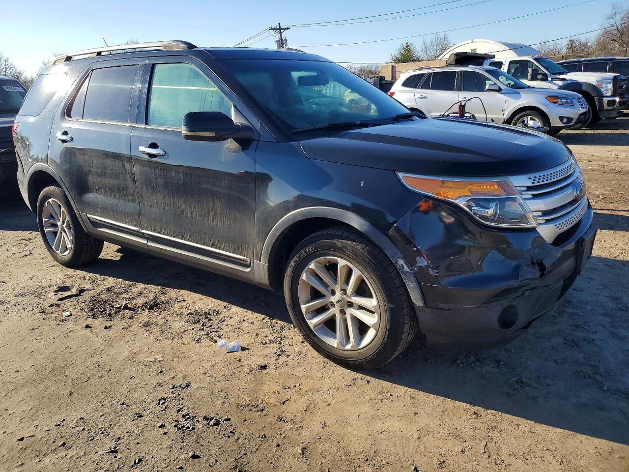 2011 Ford Explorer VIN 1FMHK8D80BGA48082 photo 4