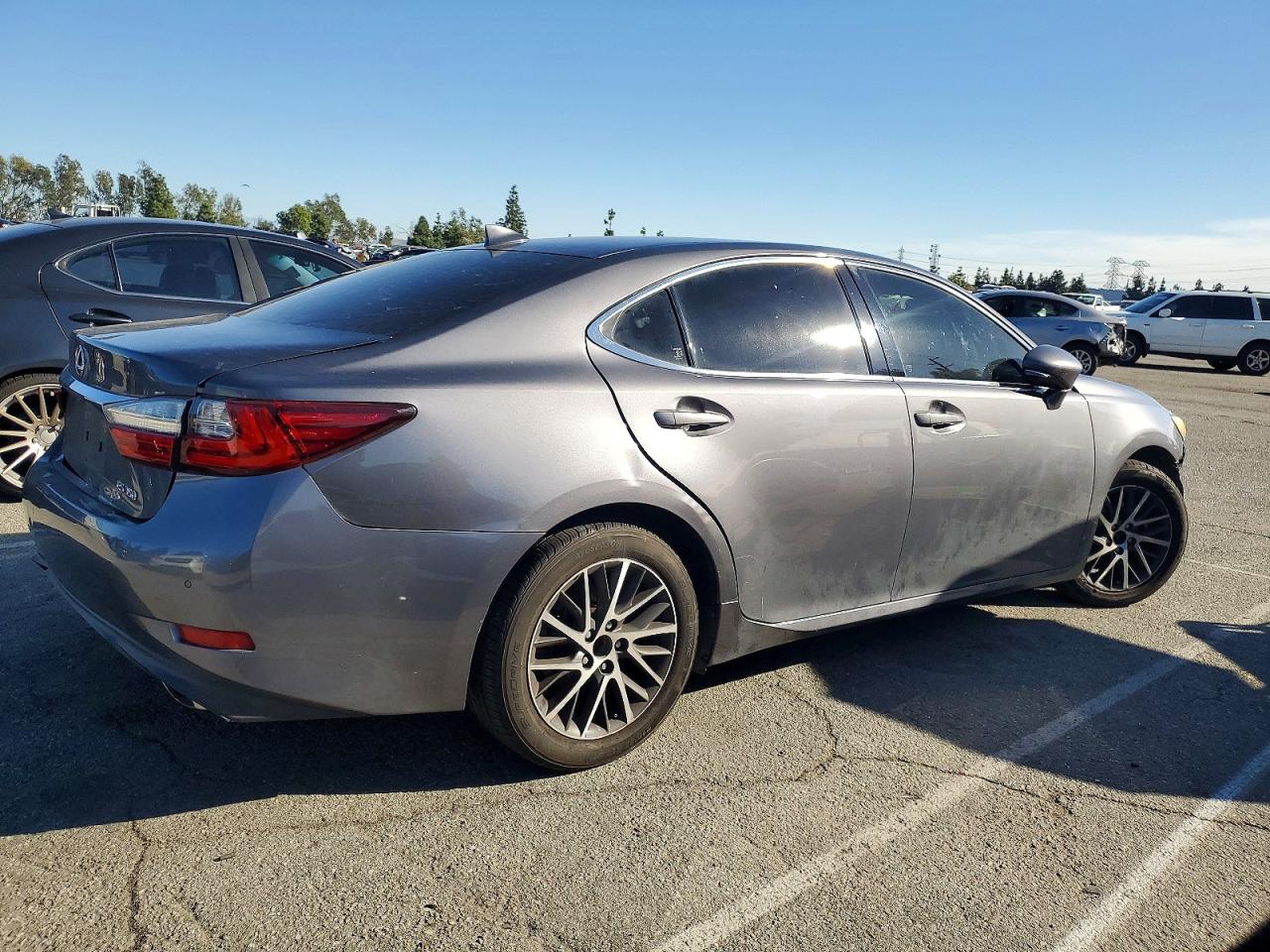 2016 Lexus ES350 VIN 58ABK1GG8GU017065 photo 3