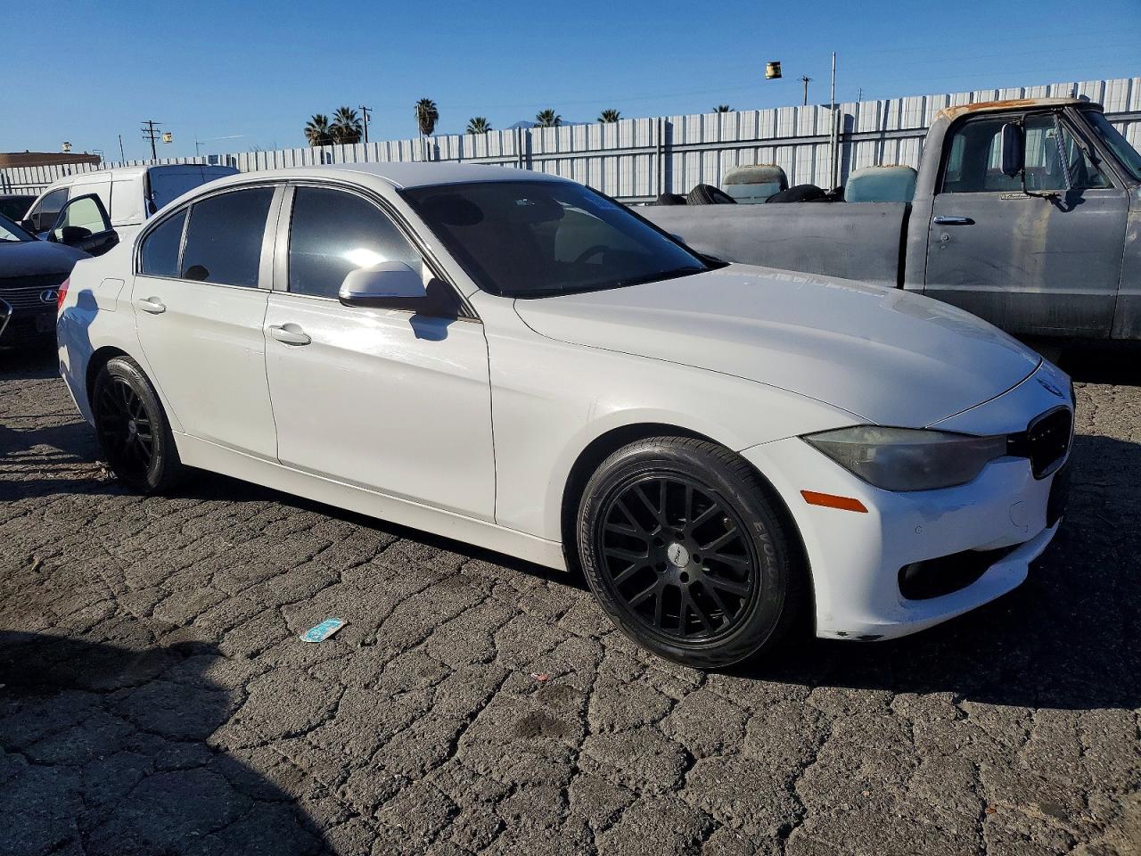 2015 BMW 3 series VIN WBA3C1C53FP854012 photo 4