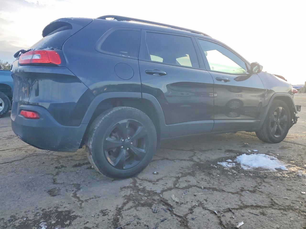 2016 Jeep Grand cher VIN 1C4PJLCB3GW172766 photo 3
