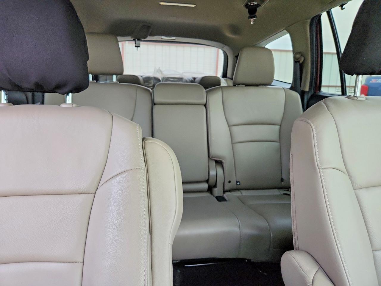 2022 Honda Pilot VIN 5FNYF6H21NB101650 photo 10