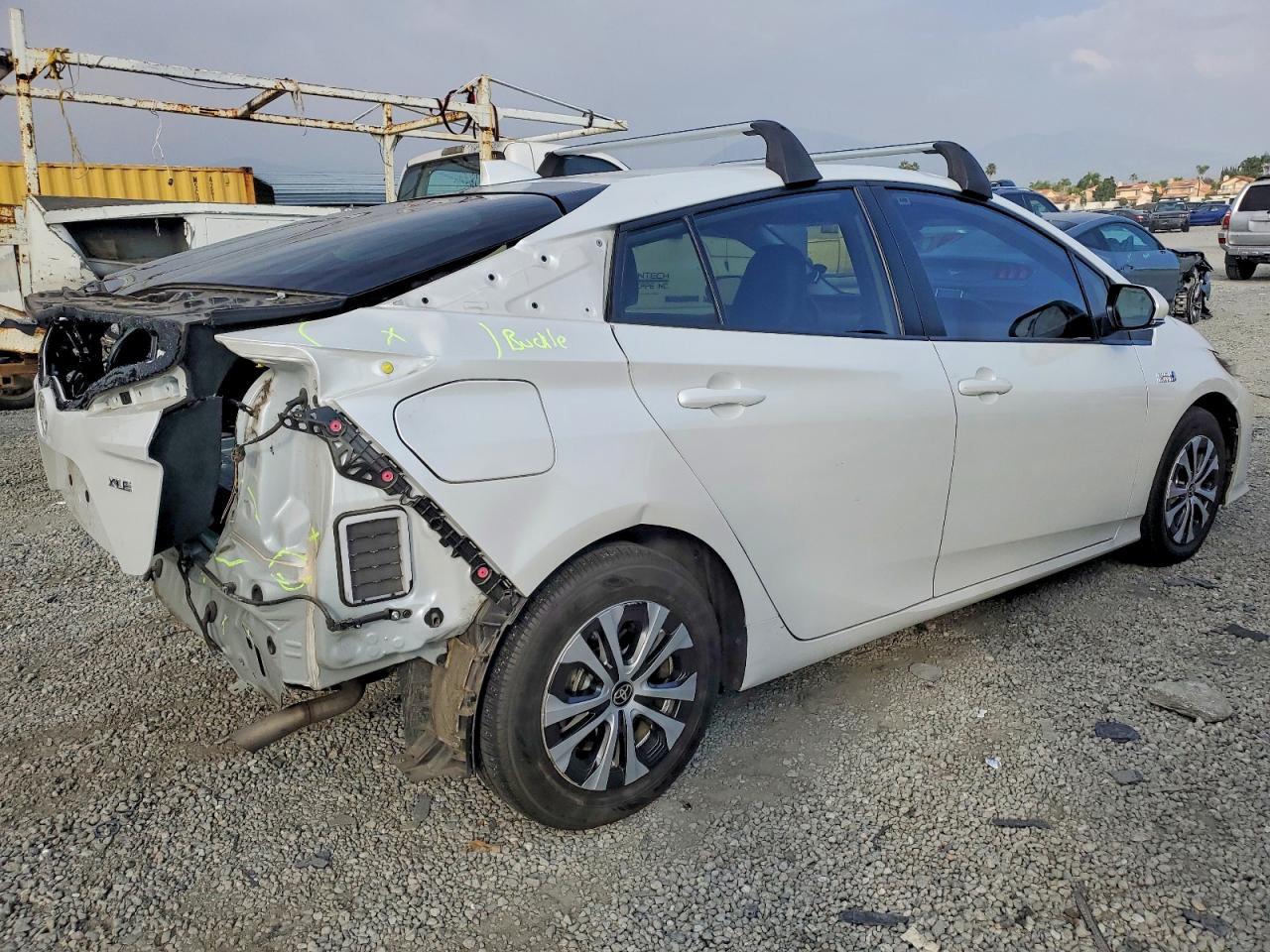 2022 TOYOTA Prius VIN JTDKAMFP2N3221123 photo 3