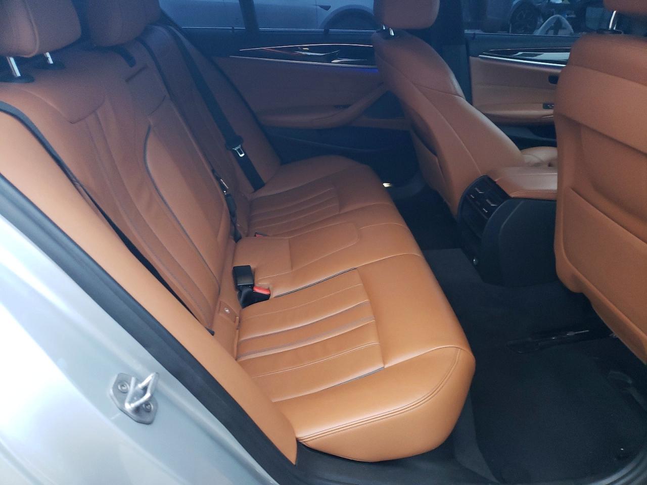2018 BMW 5 series VIN WBAJA9C51JB033458 photo 10