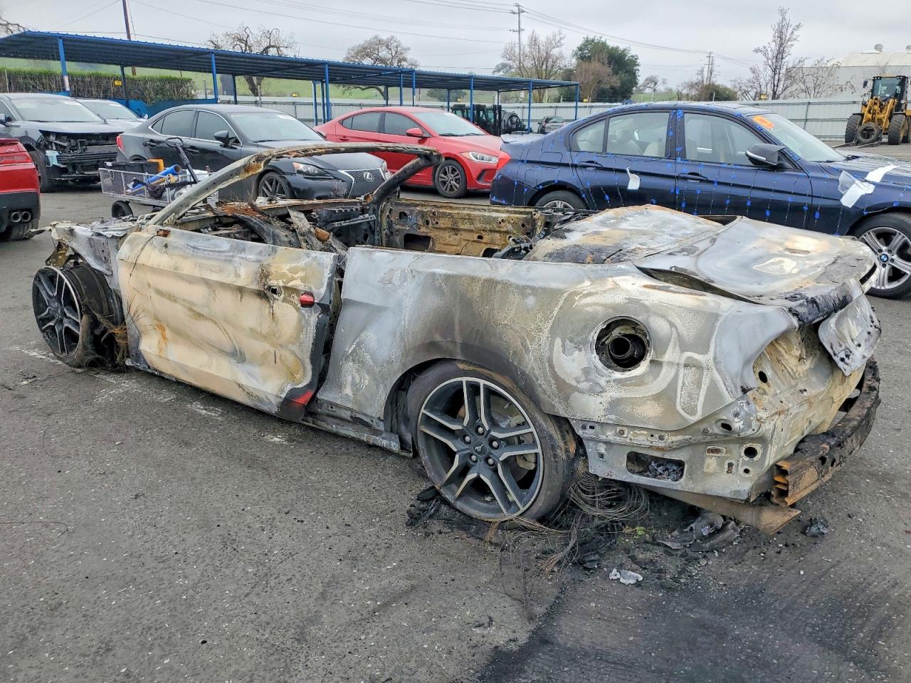 2022 Ford All models VIN 1FATP8UH5N5120142 photo 2