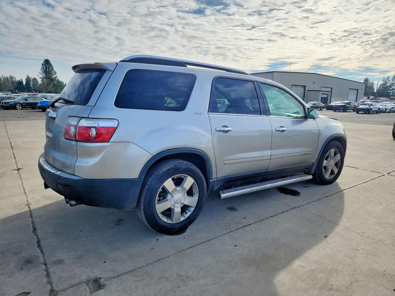 2008 GMC Acadia VIN 1GKEV23738J179236 photo 3