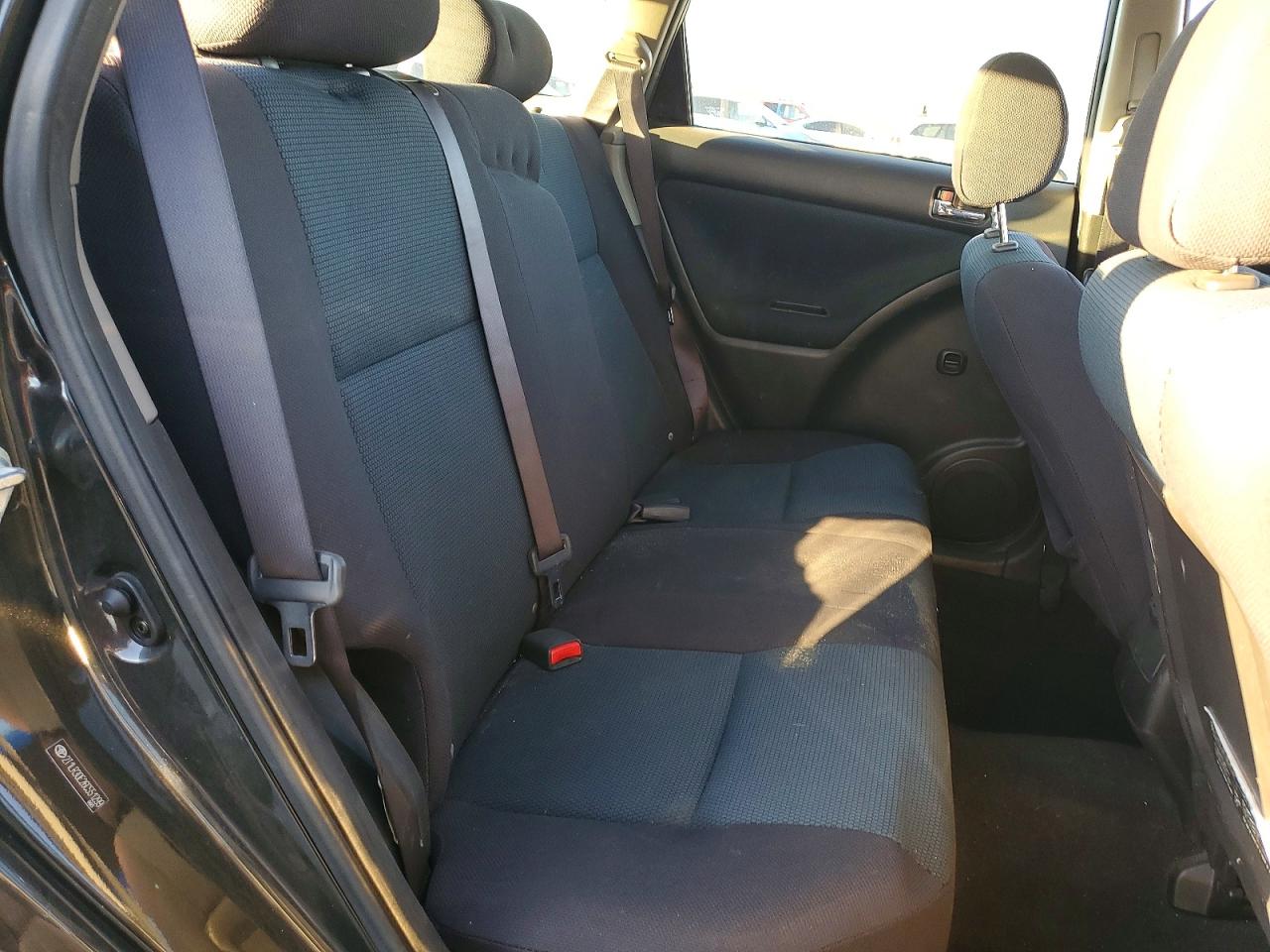 2006 Toyota Matrix VIN 2T1LR30E26C551299 photo 10