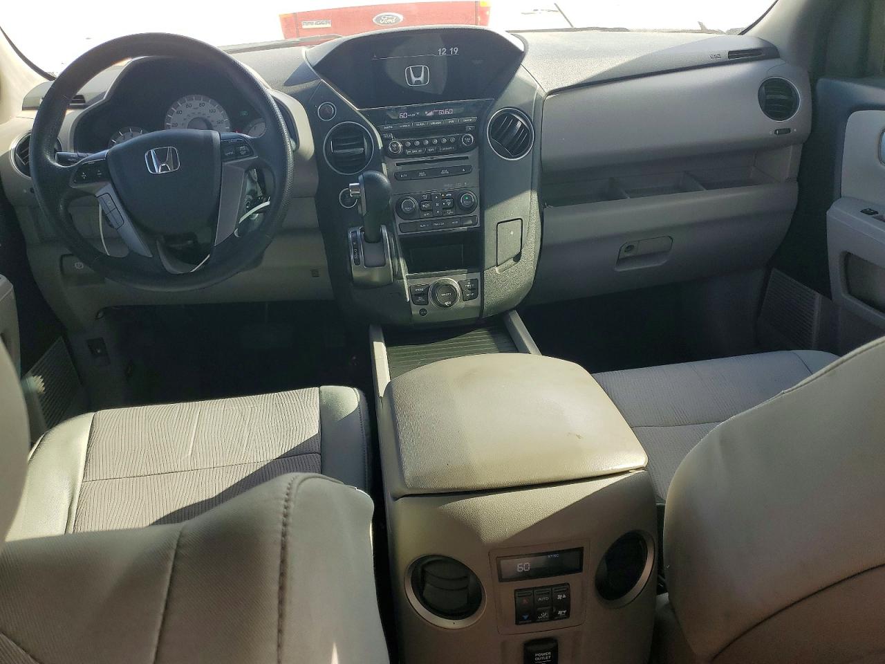2015 Honda Pilot VIN 5FNYF4H3XFB068372 photo 8