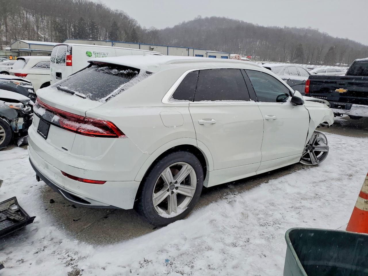 2019 Audi Q8 VIN WA1AVAF15KD022657 photo 3
