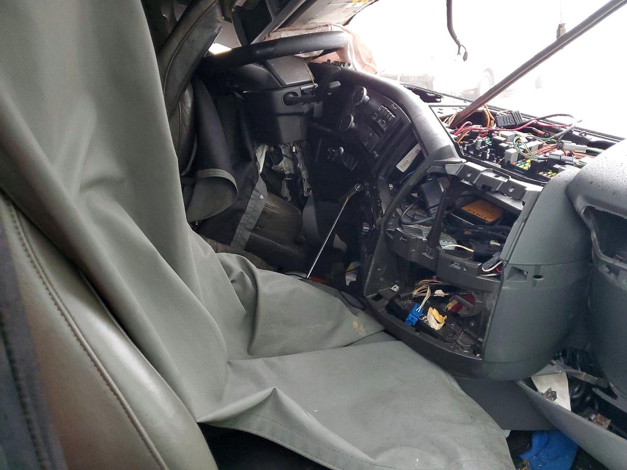 2019 Volvo All models VIN 4V4NC9EH0KN213198 photo 5