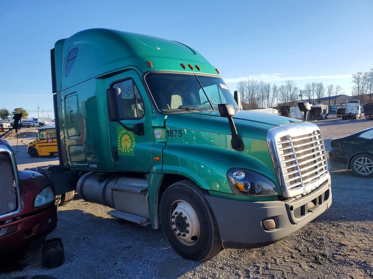 2018 FREIGHTLINER All other VIN 3AKJGLDR7JSJV0730 photo 2