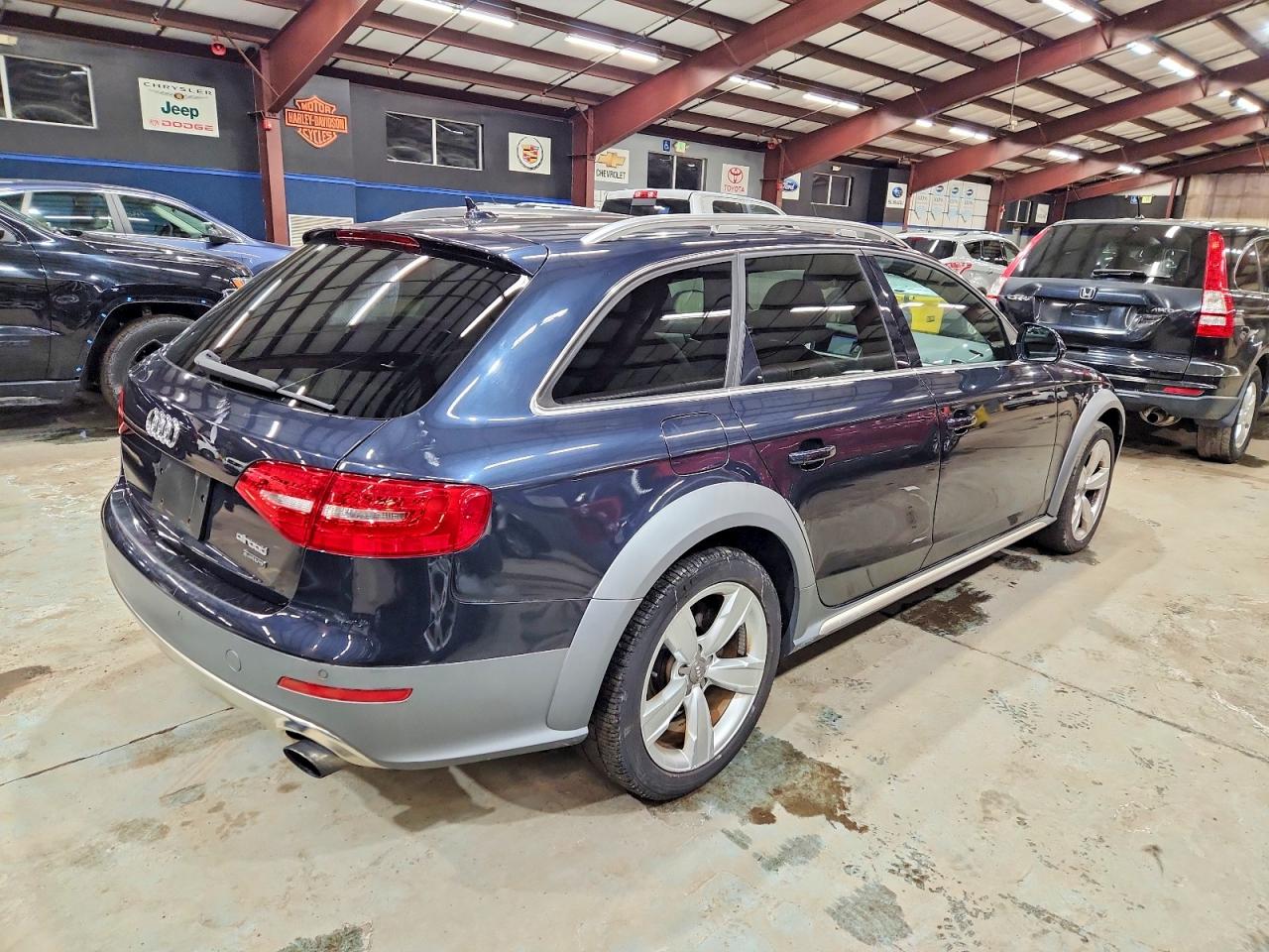 2016 Audi A4 VIN WA1UFAFL1GA015189 photo 3