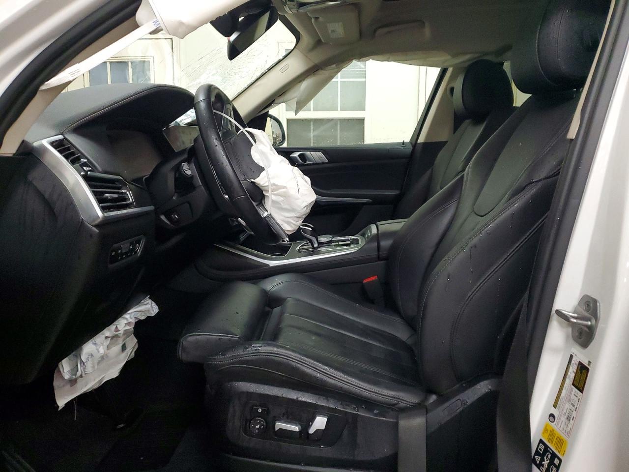 2022 BMW X7 VIN 5UXCW2C08N9K75457 photo 7