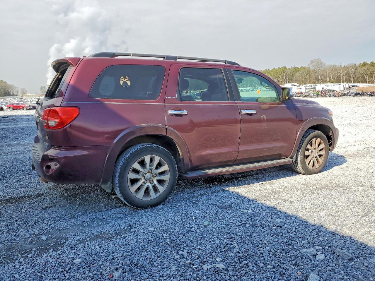 2011 Toyota Sequoia VIN 5TDKY5G15BS035856 photo 3
