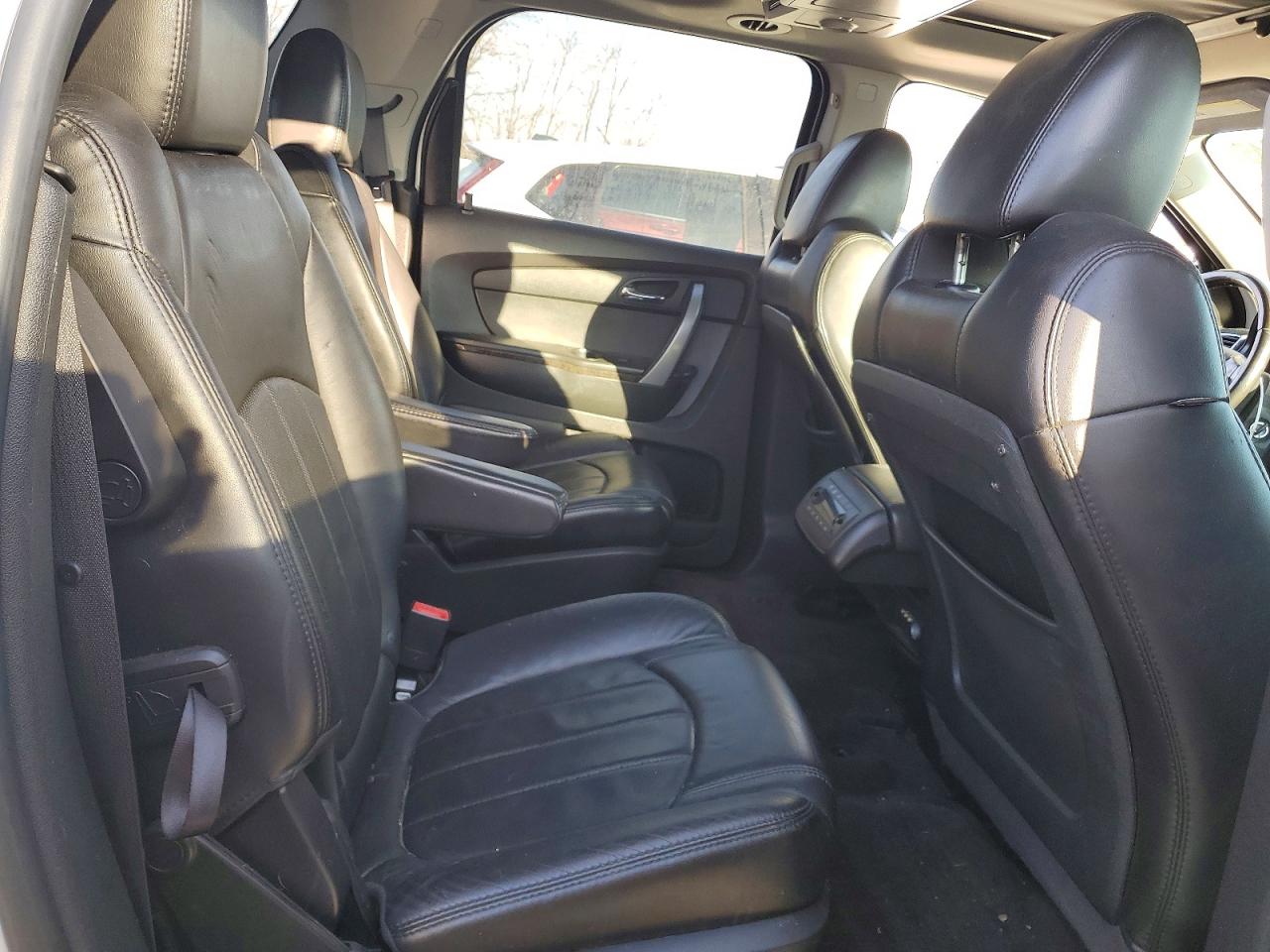 2011 GMC Acadia den VIN 1GKKVTED6BJ236810 photo 11