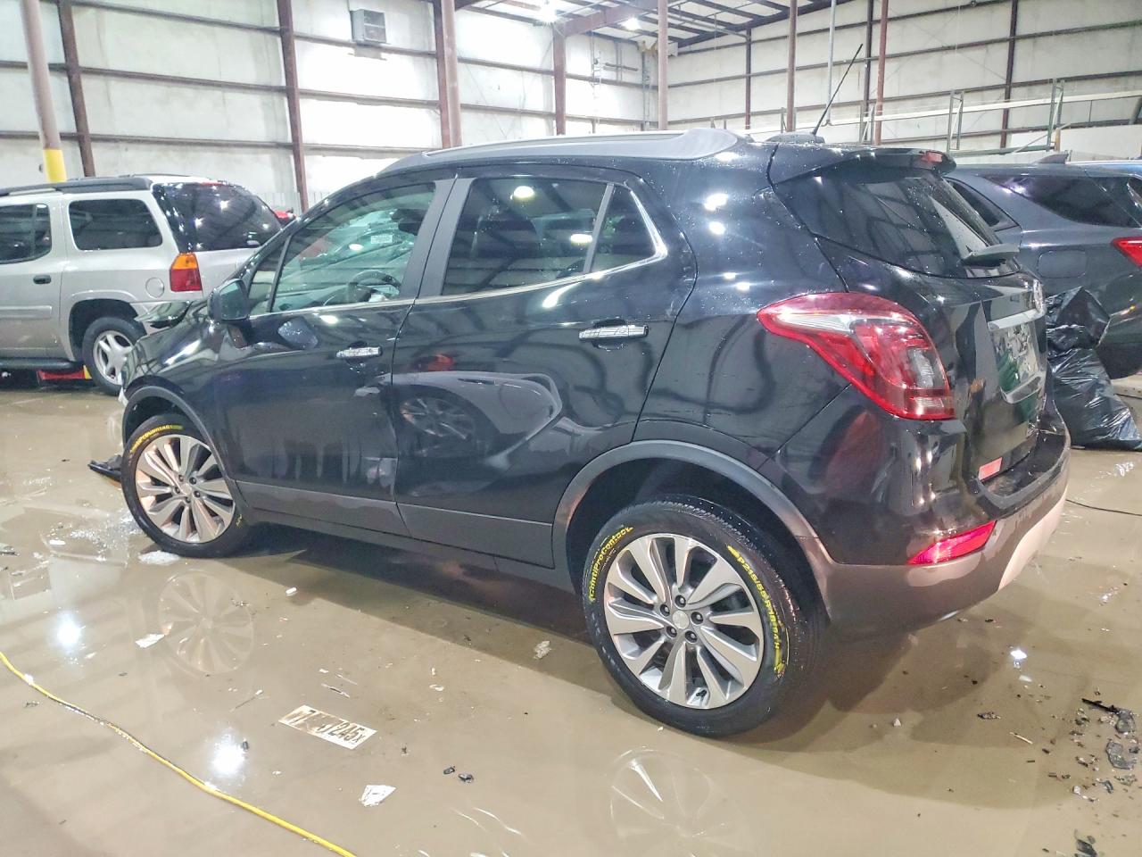 2020 Buick Encore VIN KL4CJESB7LB060429 photo 2