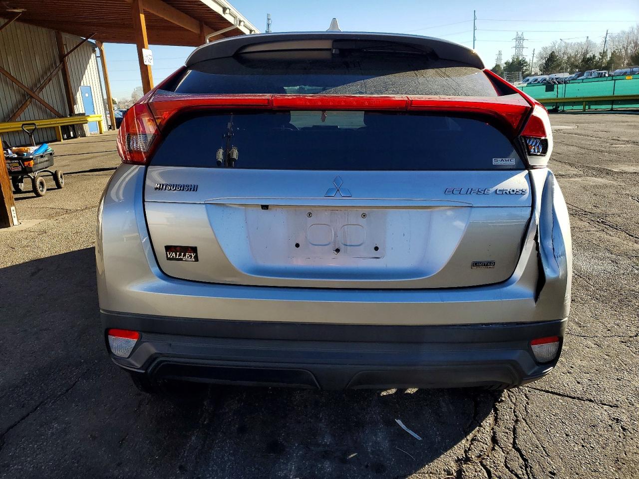2018 Mitsubishi ECLIPSE VIN JA4AT4AA2JZ047743 photo 6