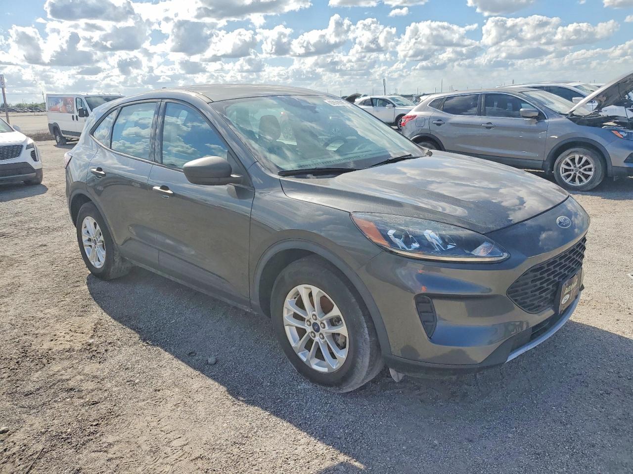 2020 Ford Escape VIN 1FMCU0F65LUC54891 photo 4