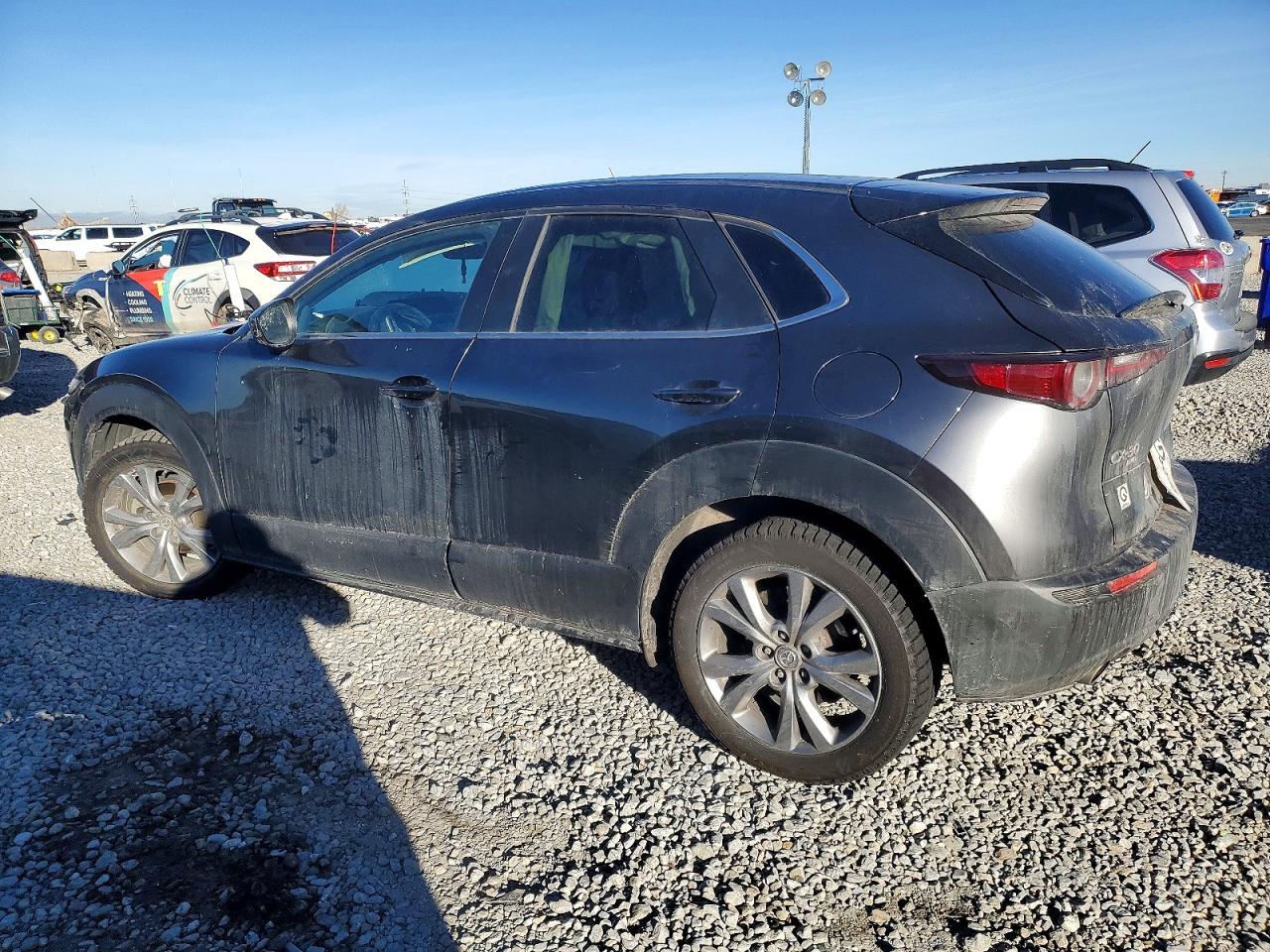 2022 Mazda Cx30 VIN 3MVDMBBLXNM454106 photo 2