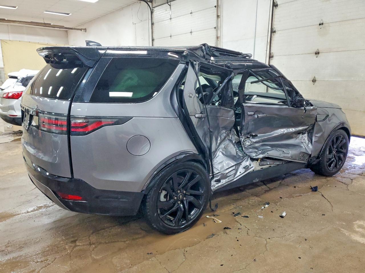 2021 Land Discovery VIN SALRT2RX8M2448306 photo 3