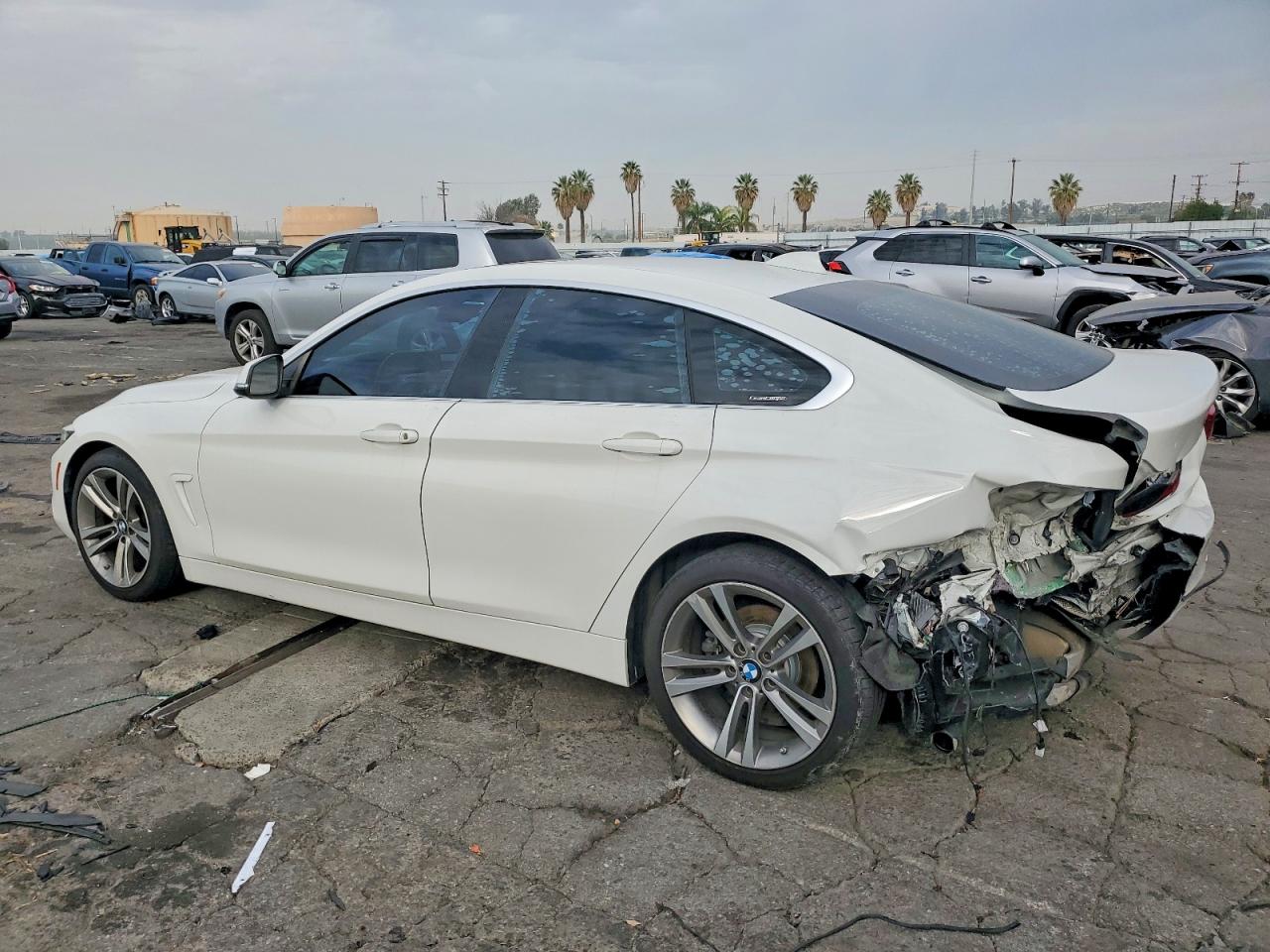 2019 BMW 4 series VIN WBA4J1C57KBM17390 photo 2
