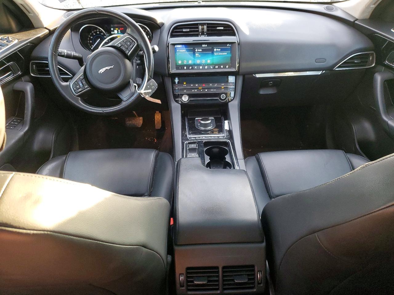2020 Jaguar F-pace VIN SADCJ2FX3LA625036 photo 8