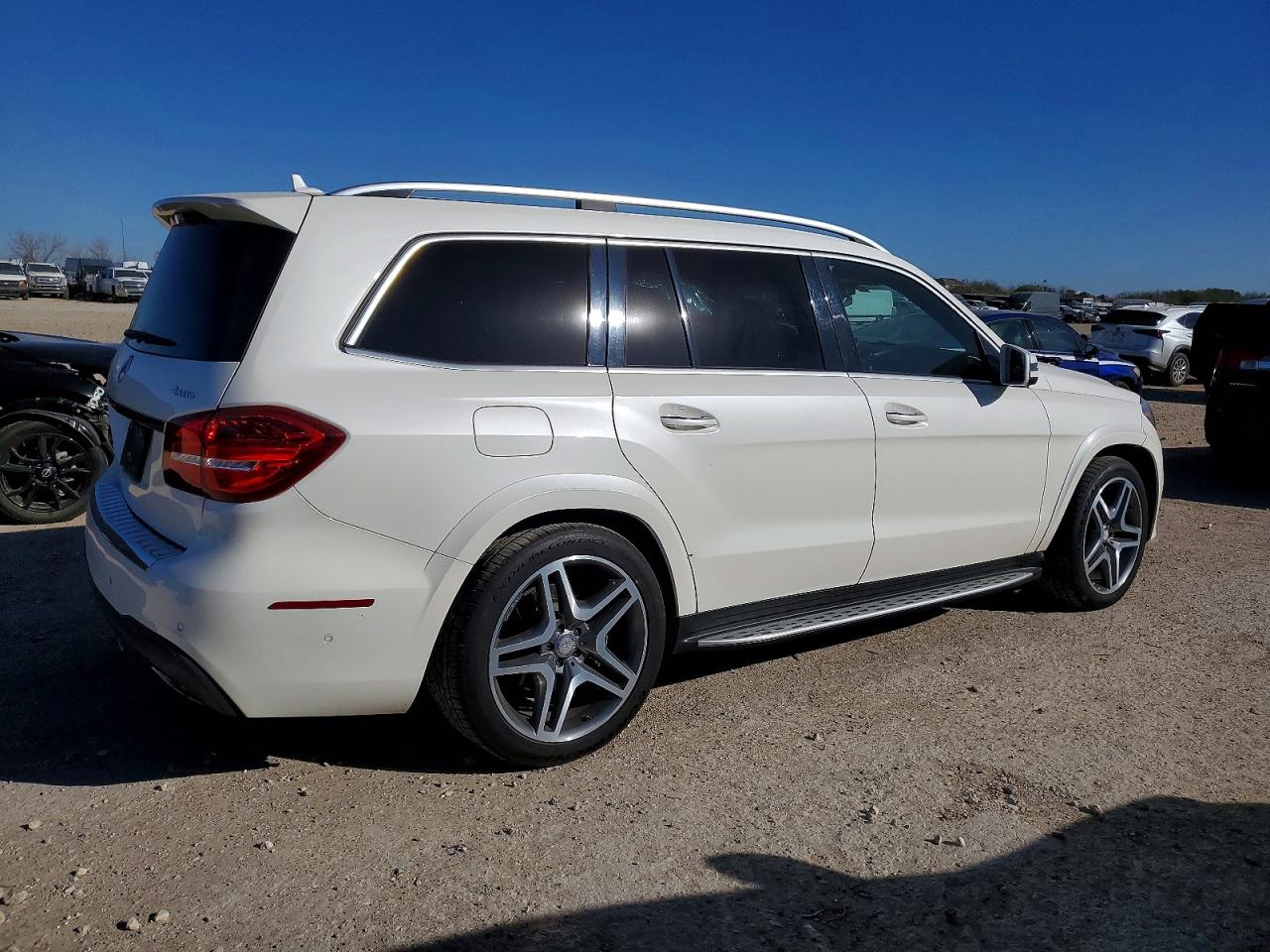 2017 Mercedes-Benz Gls-class VIN 4JGDF7DE6HA879634 photo 3