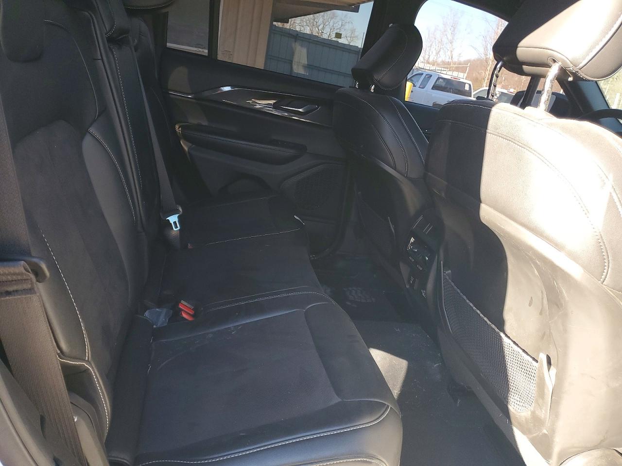 2023 JEEP Cherokee VIN 1C4RJHAG6PC554831 photo 11