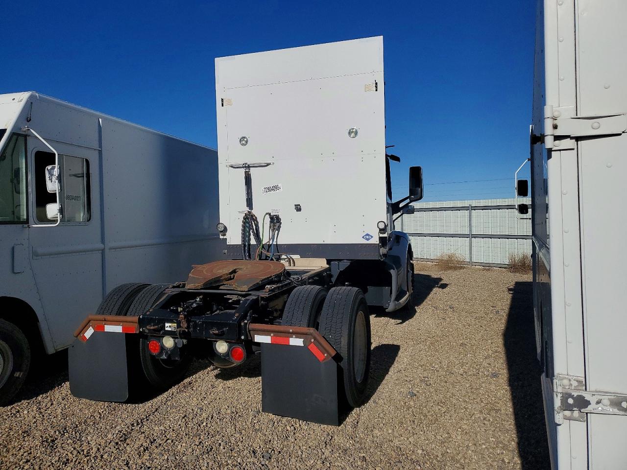 2017 PETERBILT All models VIN 1NPBAH8XXHD421470 photo 4