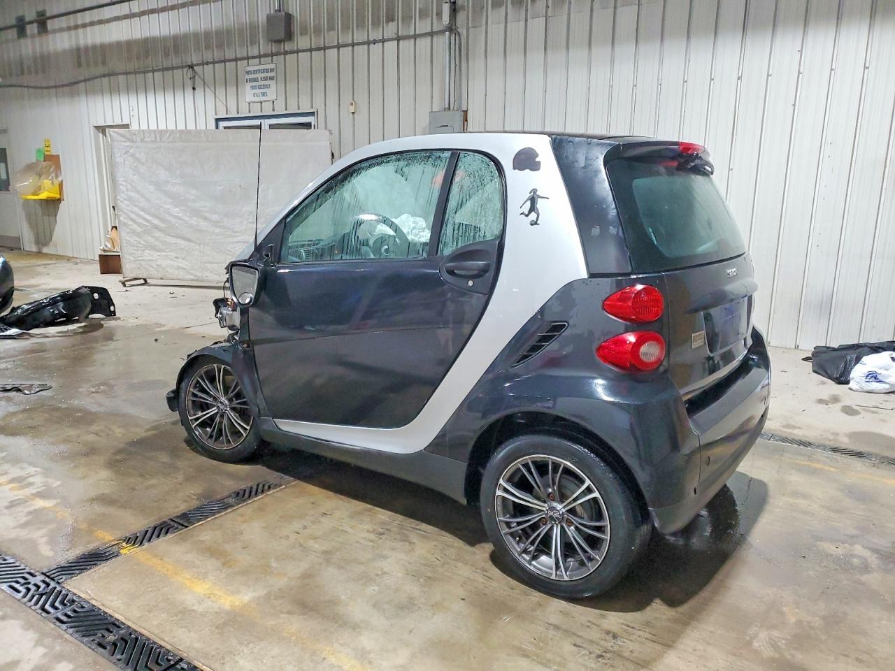 2009 Smart Fortwo VIN WMEEJ31X19K222095 photo 2