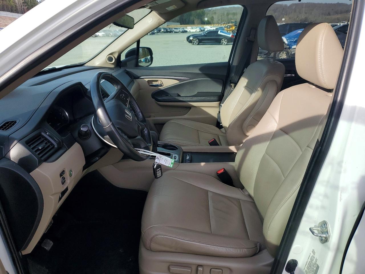 2020 Honda Pilot VIN 5FNYF5H59LB029016 photo 7