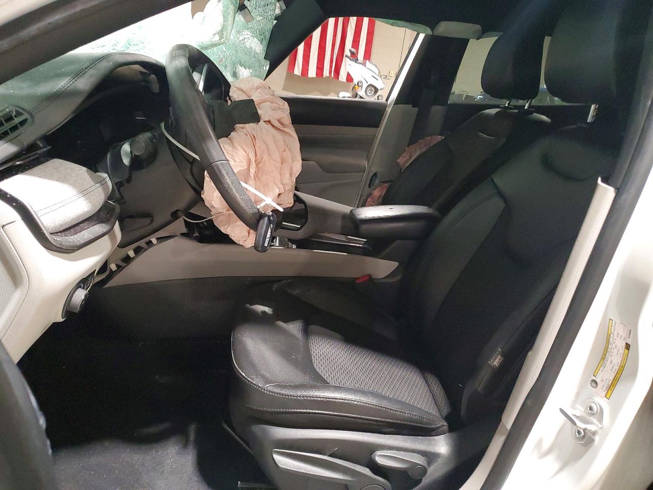 2024 Jeep Compass VIN 3C4NJDBN3RT598863 photo 7