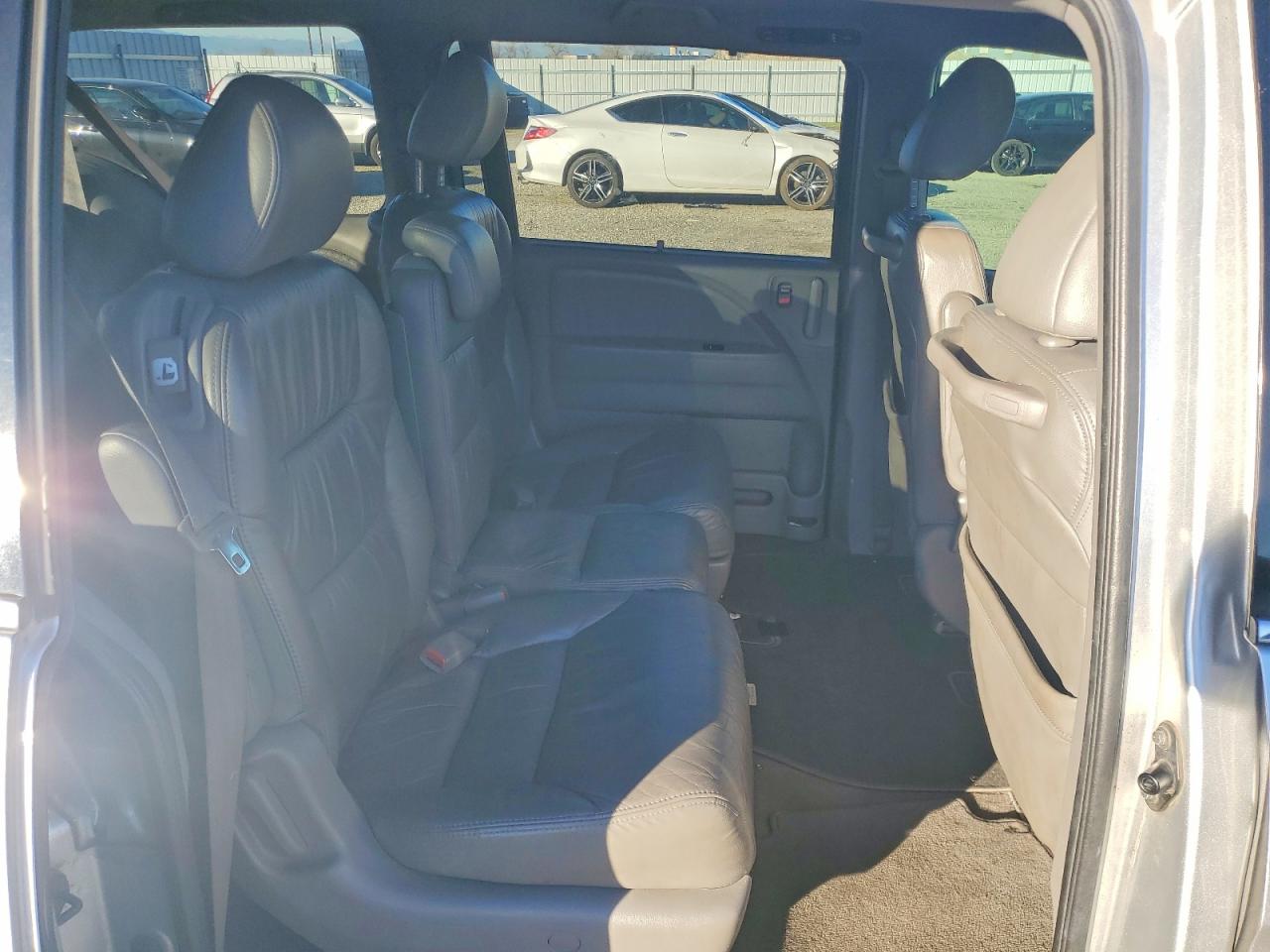 2010 Honda All models VIN 5FNRL3H76AB098858 photo 11