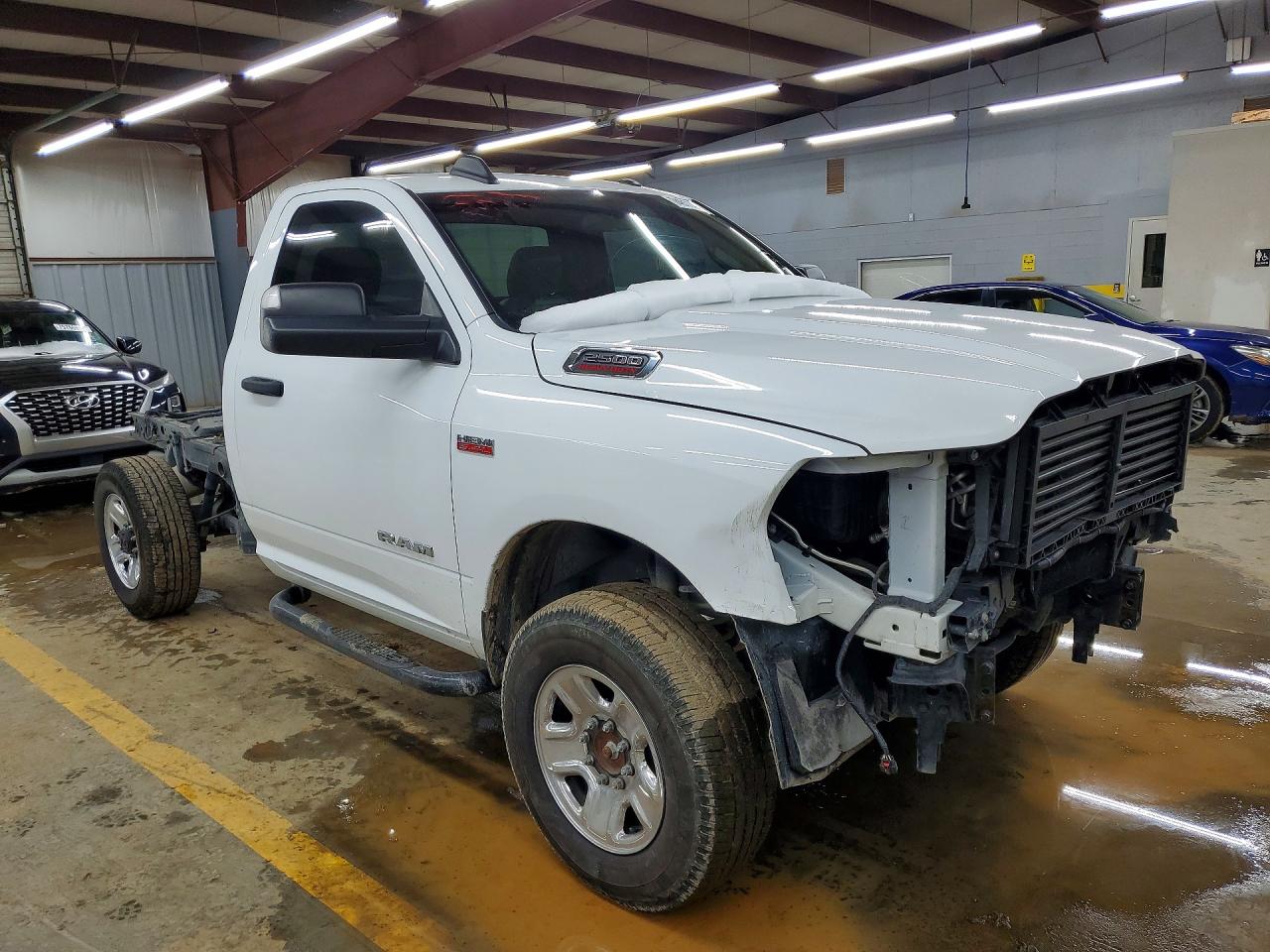 2022 Ram 2500 VIN 3C6MR5AJ7NG315464 photo 4