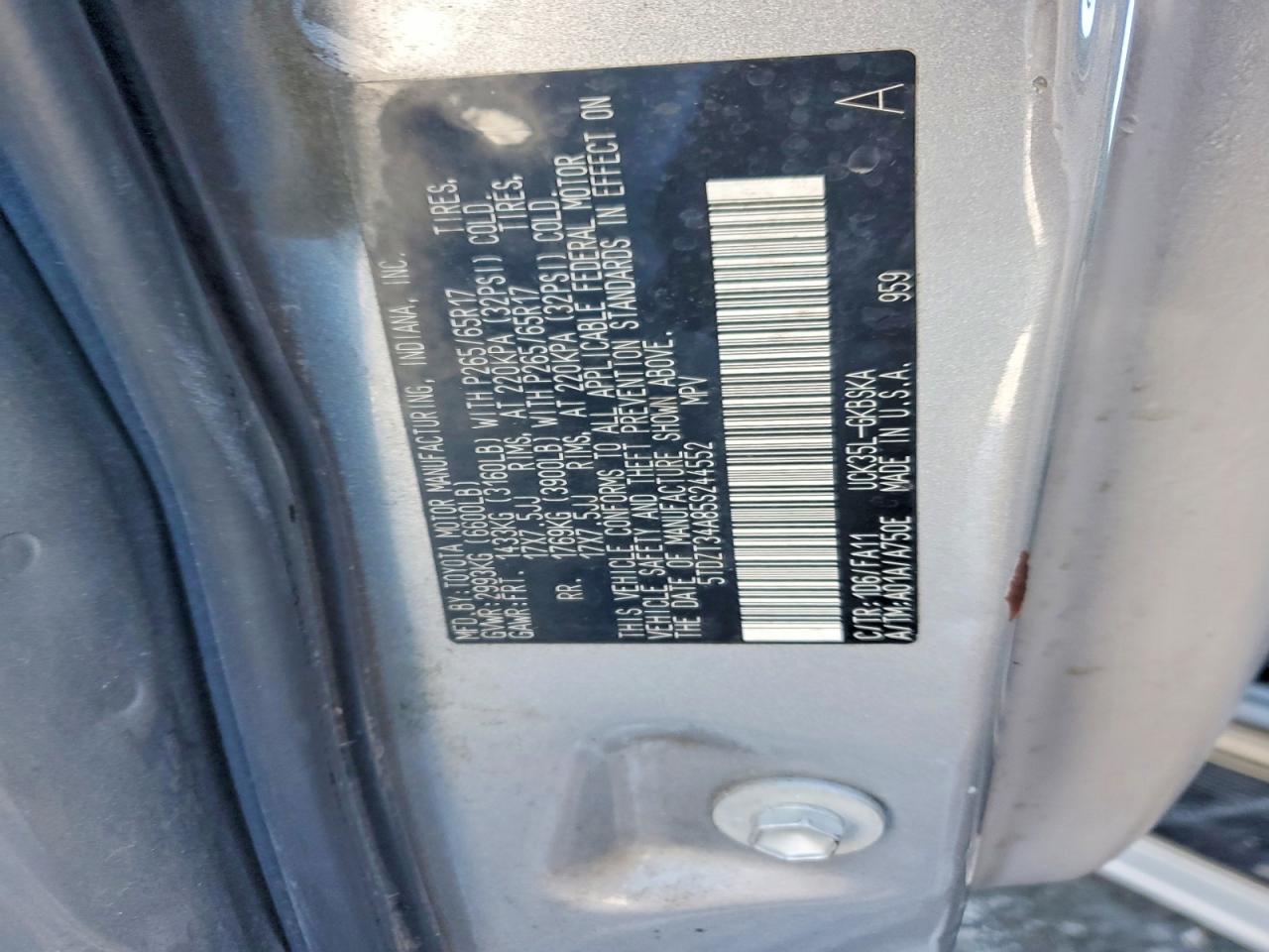 2005 Toyota Sequoia VIN 5TDZT34A85S244552 photo 12
