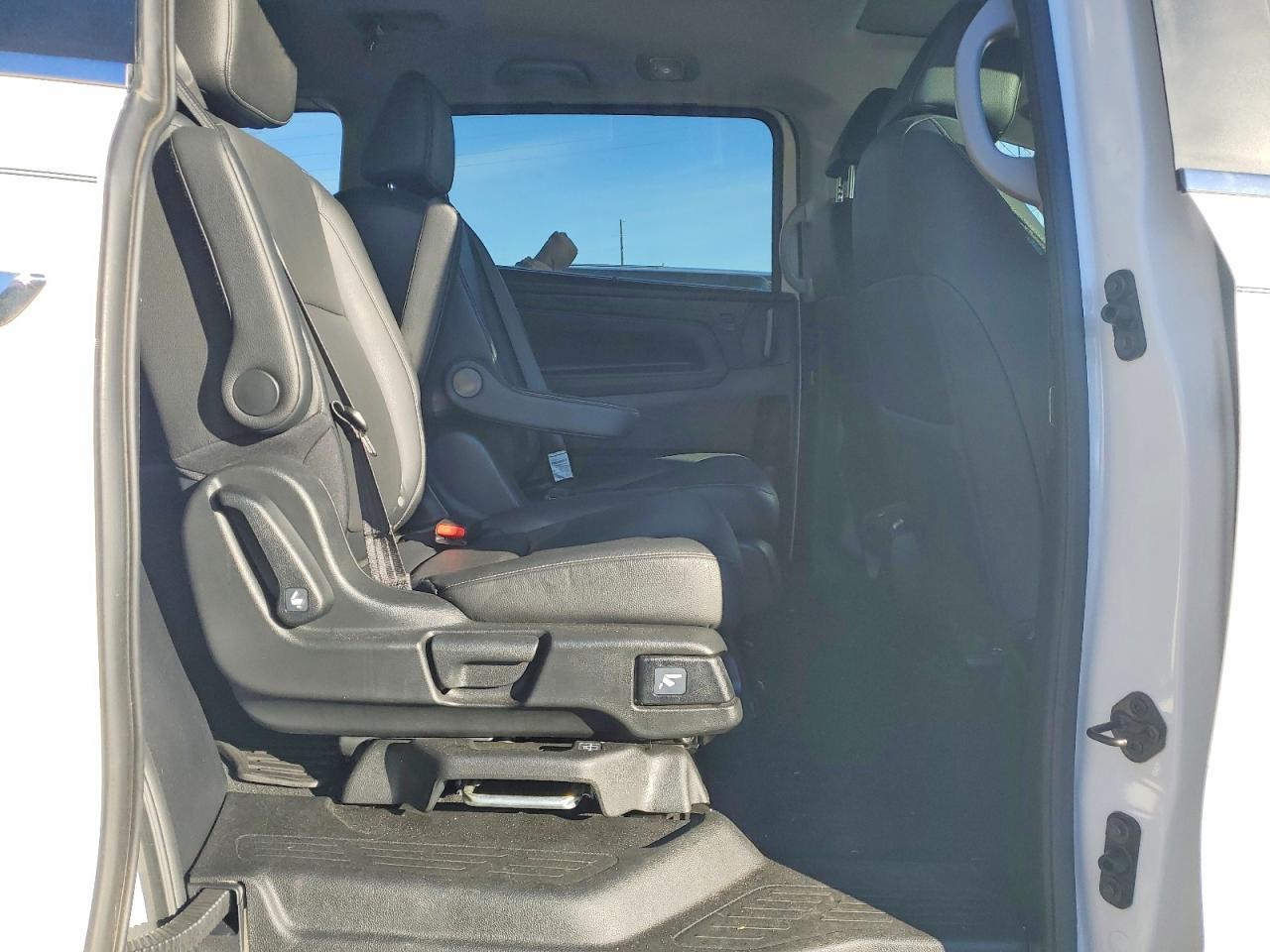 2024 Honda All models VIN 5FNRL6H62RB070382 photo 11