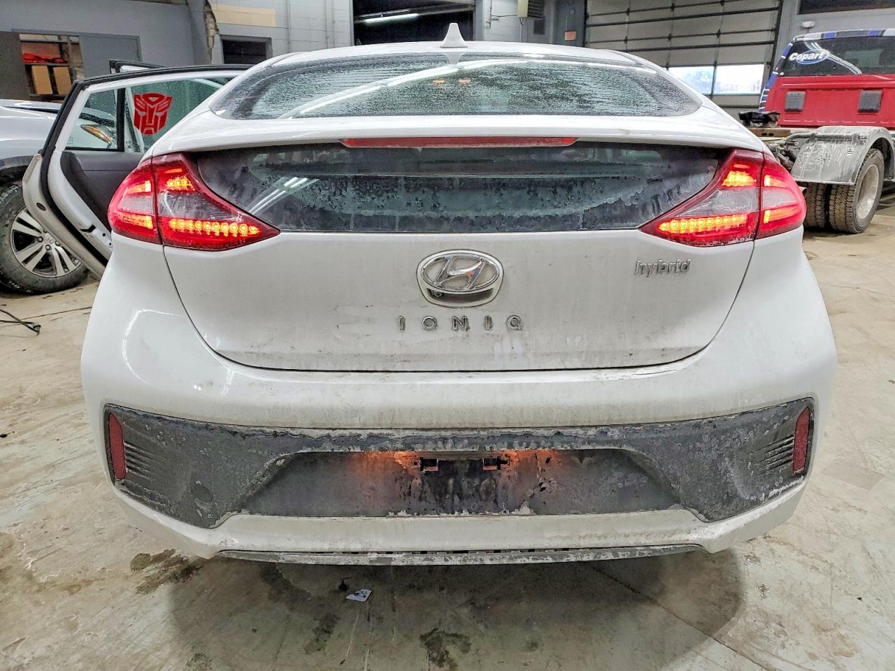 2018 Hyundai Ioniq VIN KMHC75LC8JU067379 photo 6