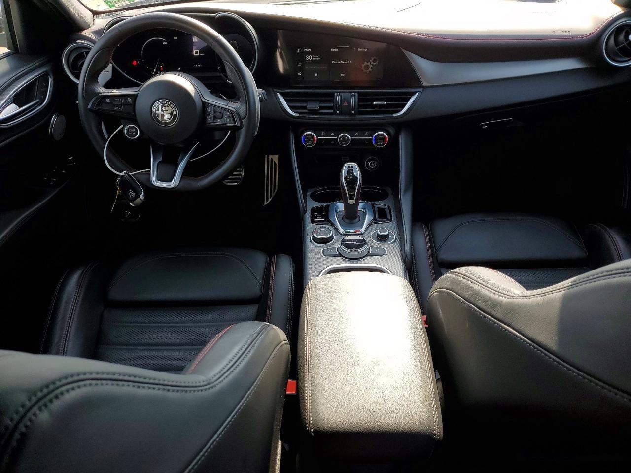 2024 Alfa Giulia VIN ZARFAMBN2R7677584 photo 8