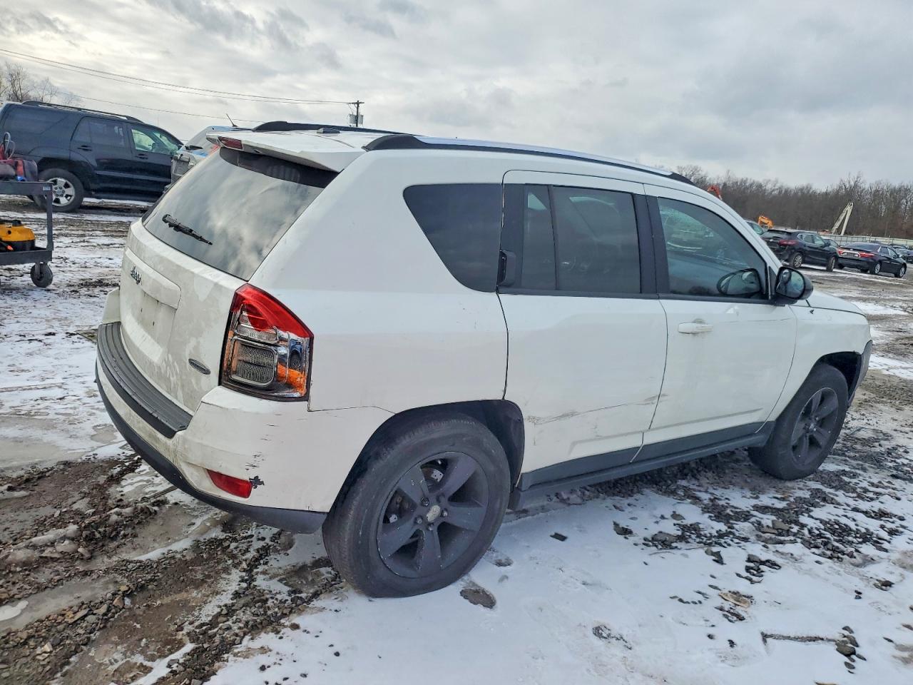 2011 JEEP Compass VIN 1J4NF1FB5BD259107 photo 3