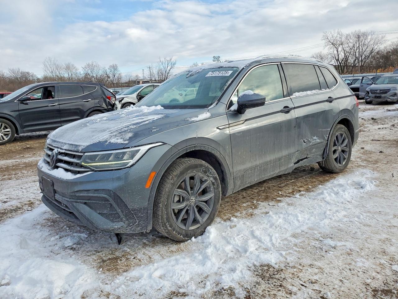 2023 Volkswagen Tiguan VIN 3VVNB7AX3PM074042 photo 1