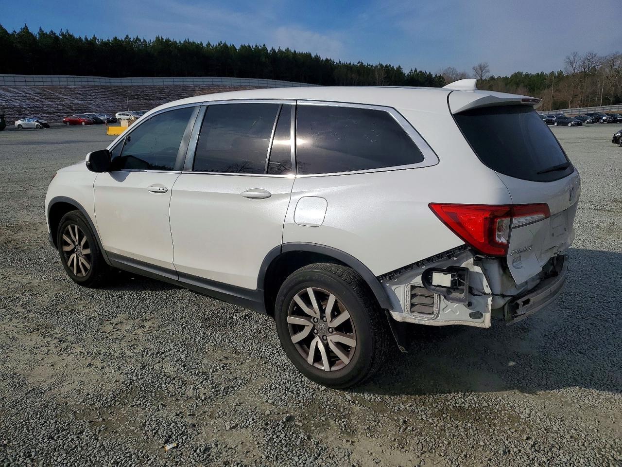 2020 Honda Pilot VIN 5FNYF5H59LB029016 photo 2