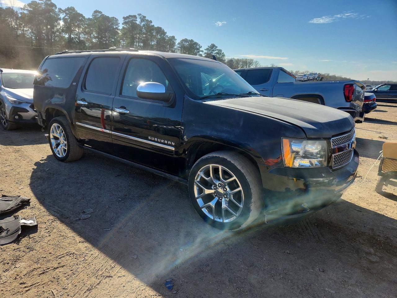 2013 Chevrolet Suburban VIN 1GNSCKE0XDR227547 photo 4