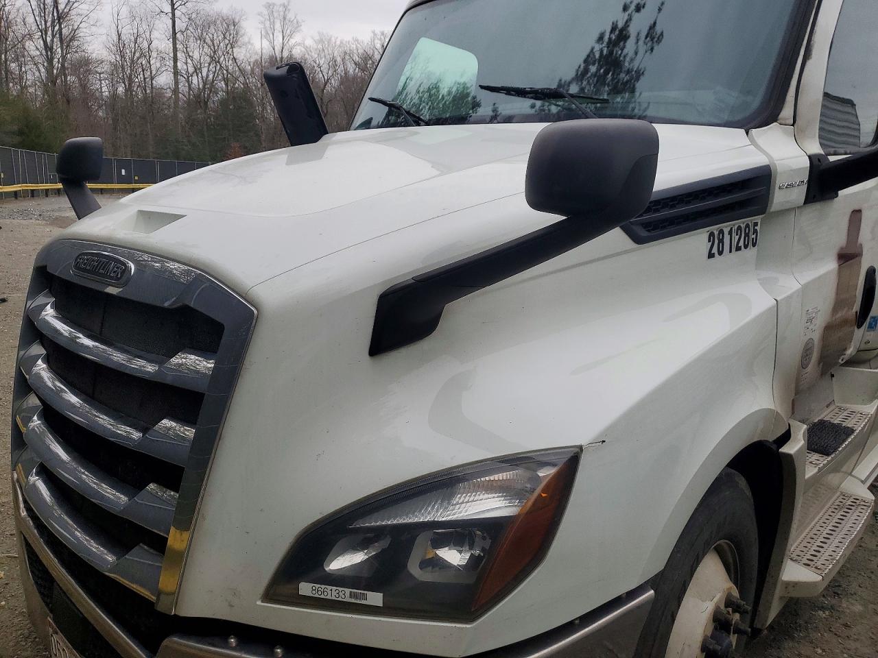 2019 FREIGHTLINER All other VIN 1FUJHHDR4KLKU9397 photo 9