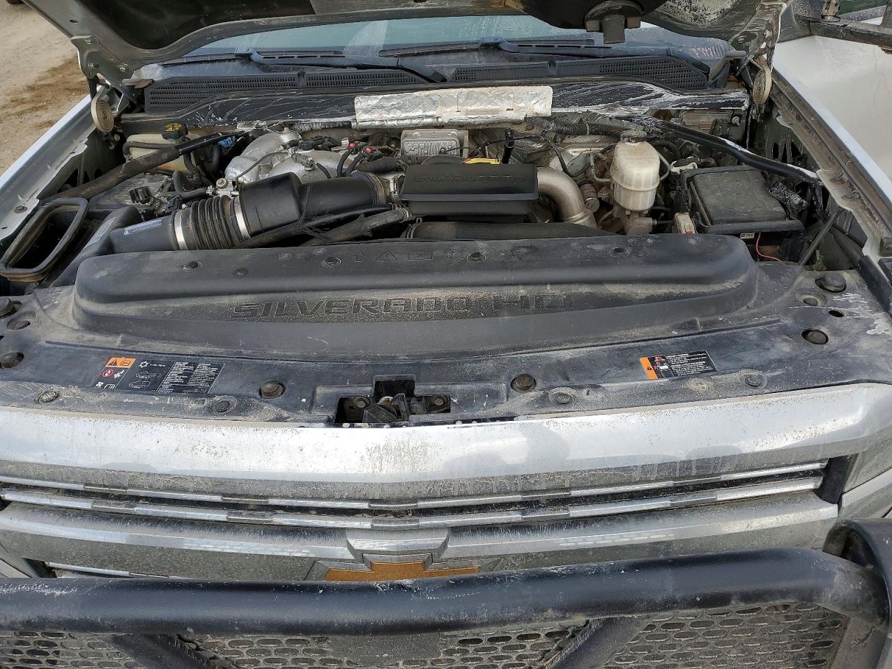 2018 Chevrolet All models VIN 1GC1KUEY1JF247403 photo 11