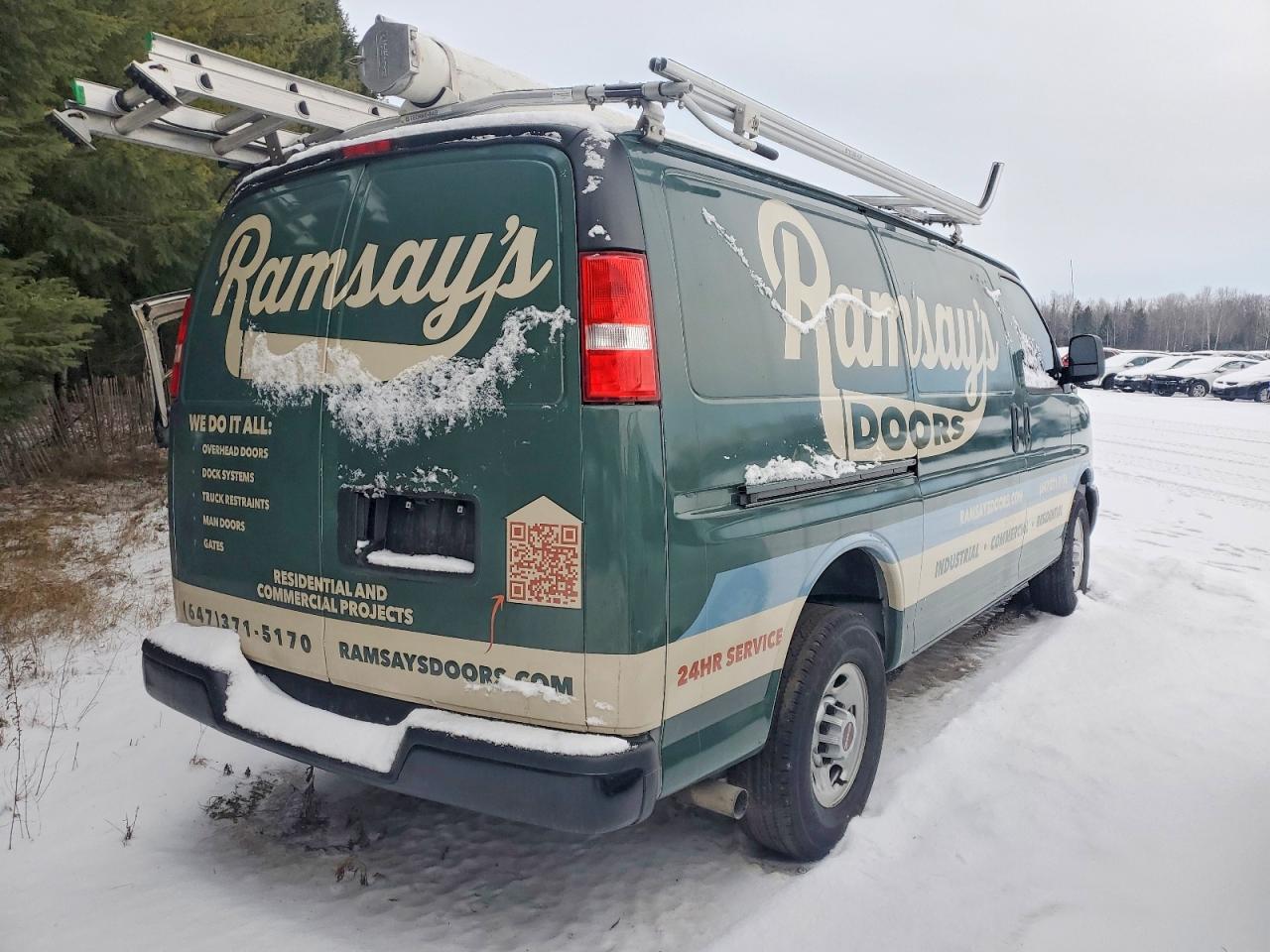 2023 GMC Savana VIN 1GTW7AFP8P1253149 photo 3