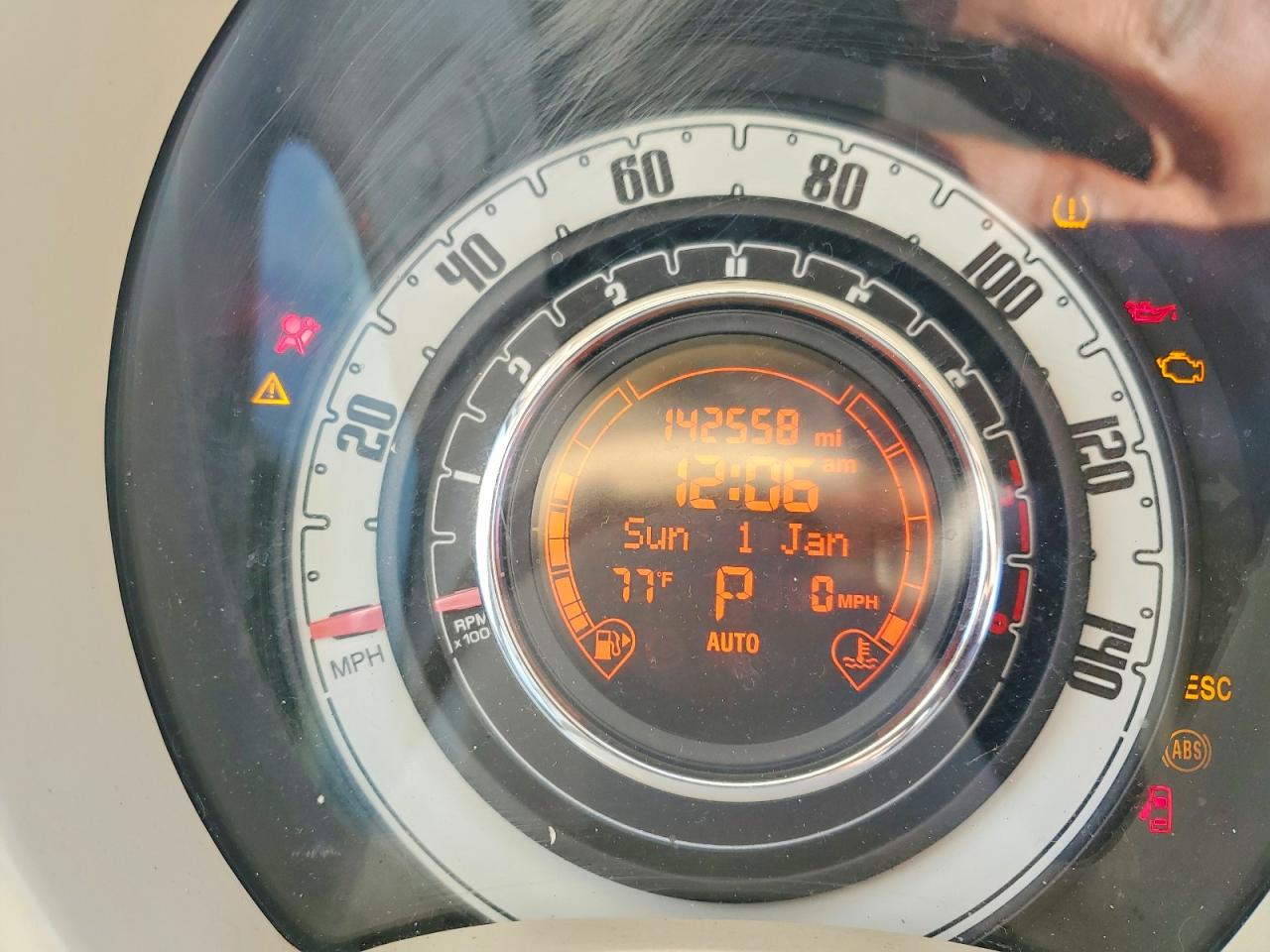 2014 Fiat 500 VIN 3C3CFFAR8ET268756 photo 9