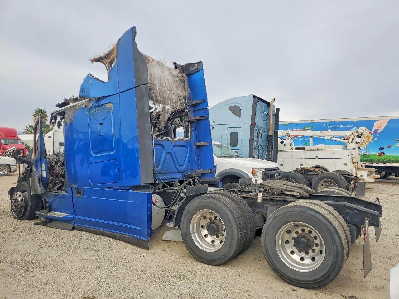 2020 FREIGHTLINER All other VIN 3AKJHHDR3LSLR0631 photo 3