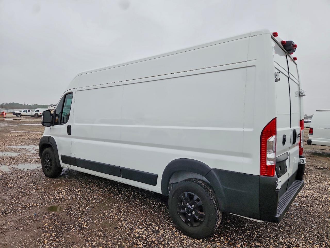 2024 Ram Promaster VIN 3C6LRVDG1RE124443 photo 2